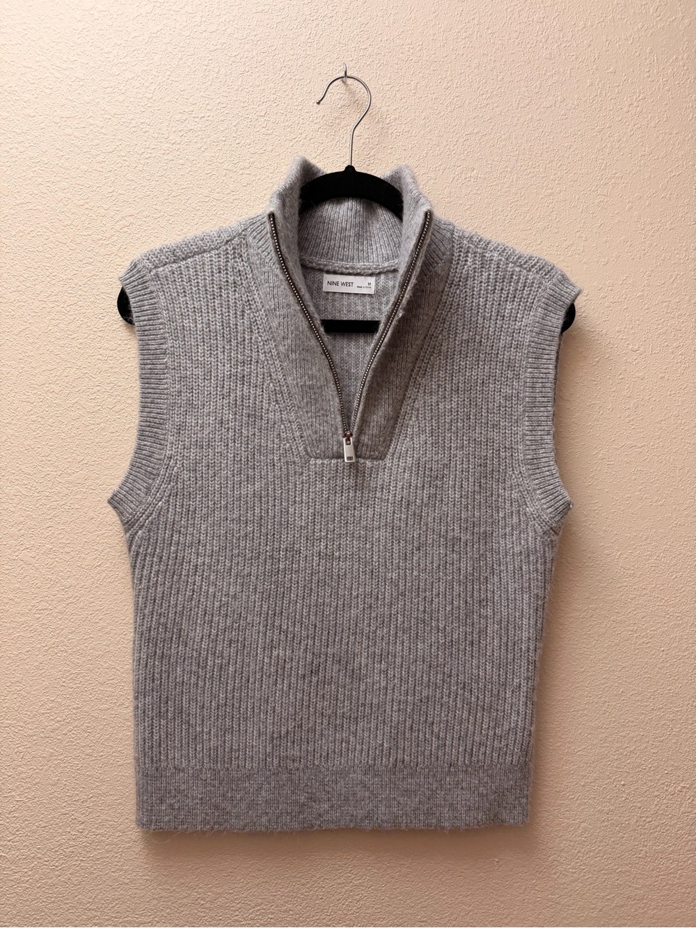 Nine West Gray Ribbed Knit Sleeveless Half-Zip Vest